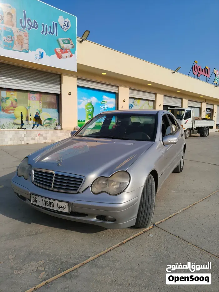 Mercedes-Benz C-Class 2004 photo 5
