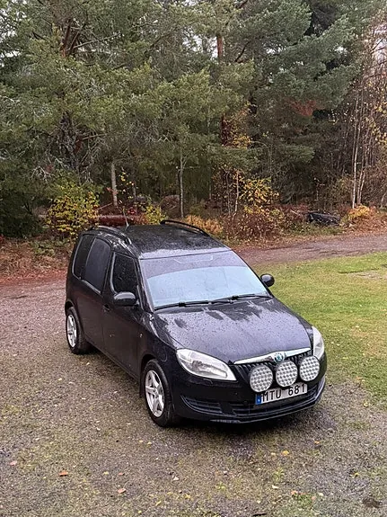 Skoda Roomster 2012 photo 2