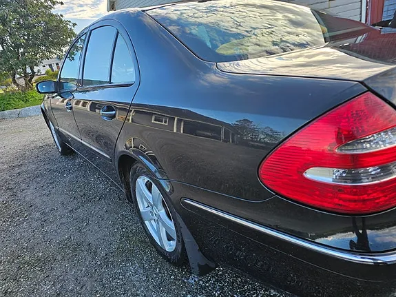 Mercedes-Benz E220 D 2003 photo 4