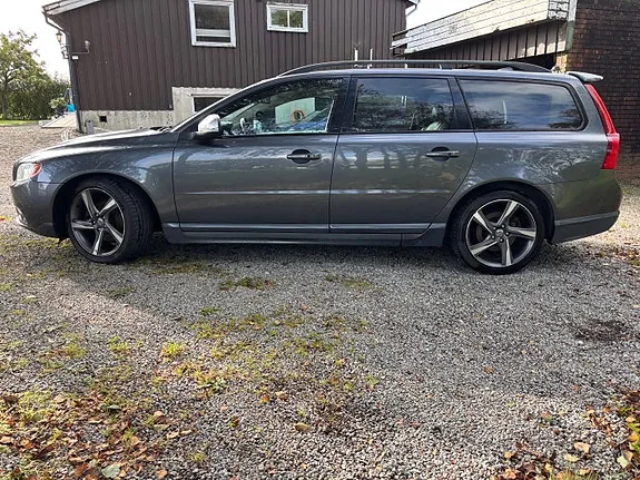 Volvo V70 2012 photo 5