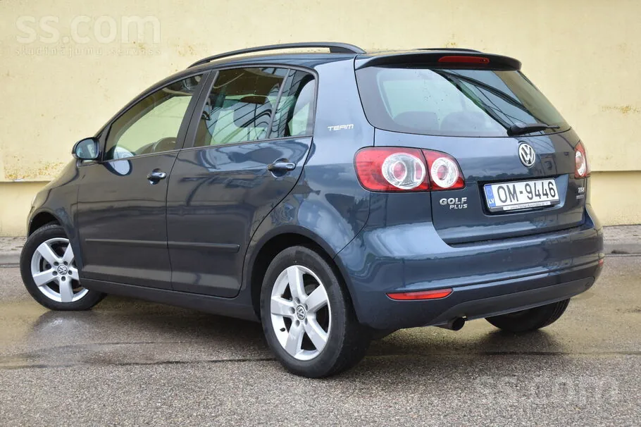 Volkswagen Golf Plus 2011 photo 2