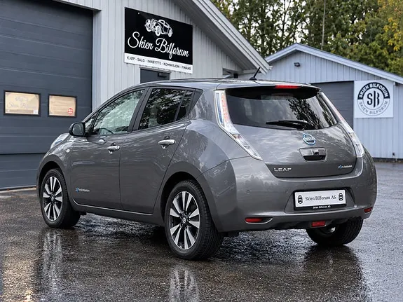 Nissan Leaf 2017 photo 2