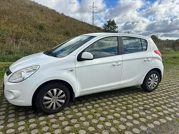 Hyundai I20 2010 photo 2