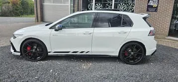 Volkswagen Golf 2025 photo 2