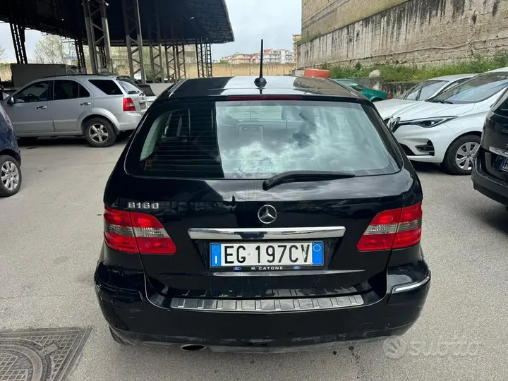 Mercedes-Benz B 160 2011 photo 4