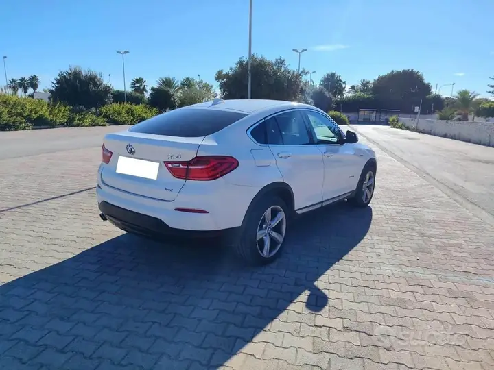 BMW X4 2015 photo 2