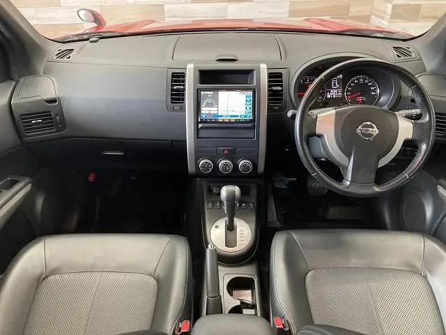 Nissan X-Trail 2012 photo 2