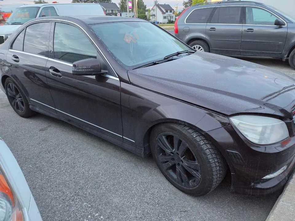 Mercedes-Benz C-Class 2011 photo 3