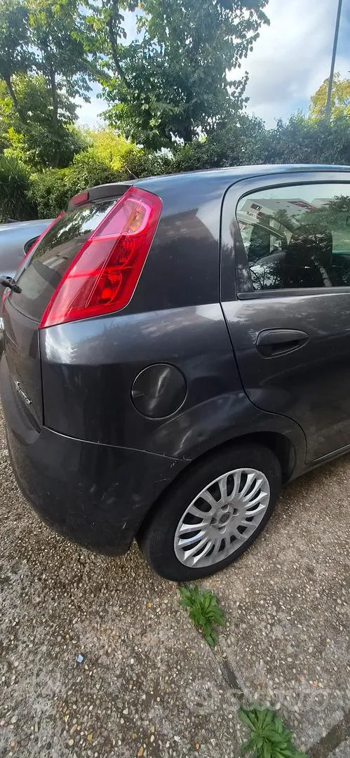 Fiat Punto 2011 photo 5