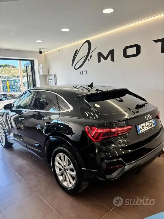 Audi Q3 2023 photo 2