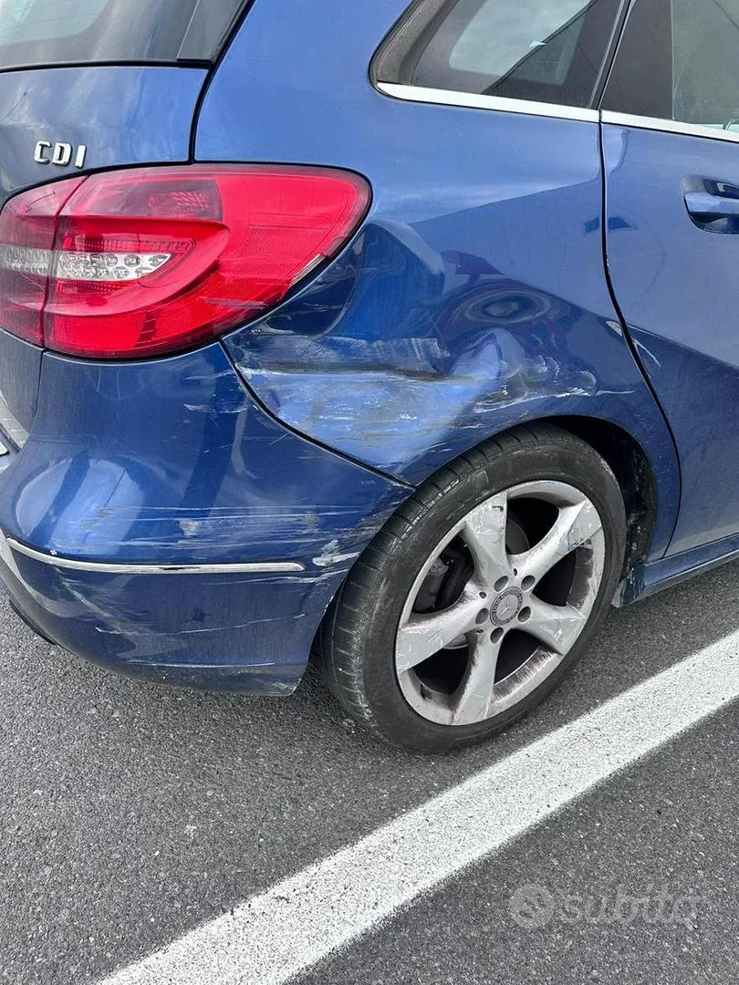 Mercedes-Benz B 2012 photo 2