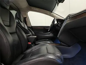 Tesla Model X 2017 photo 2
