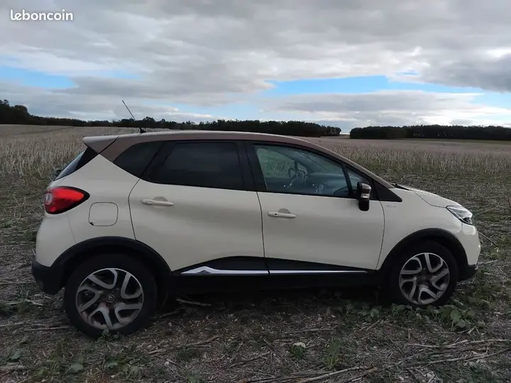 Renault Captur 2015 photo 3