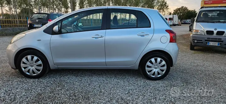 Toyota Yaris 2008 photo 3