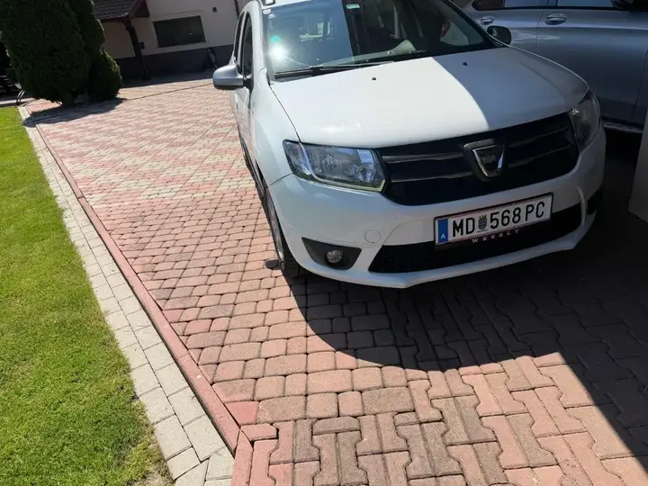 Dacia Logan 2015 photo 2