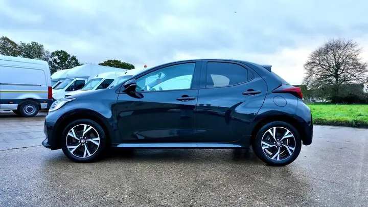 Toyota Yaris 2024 photo 4