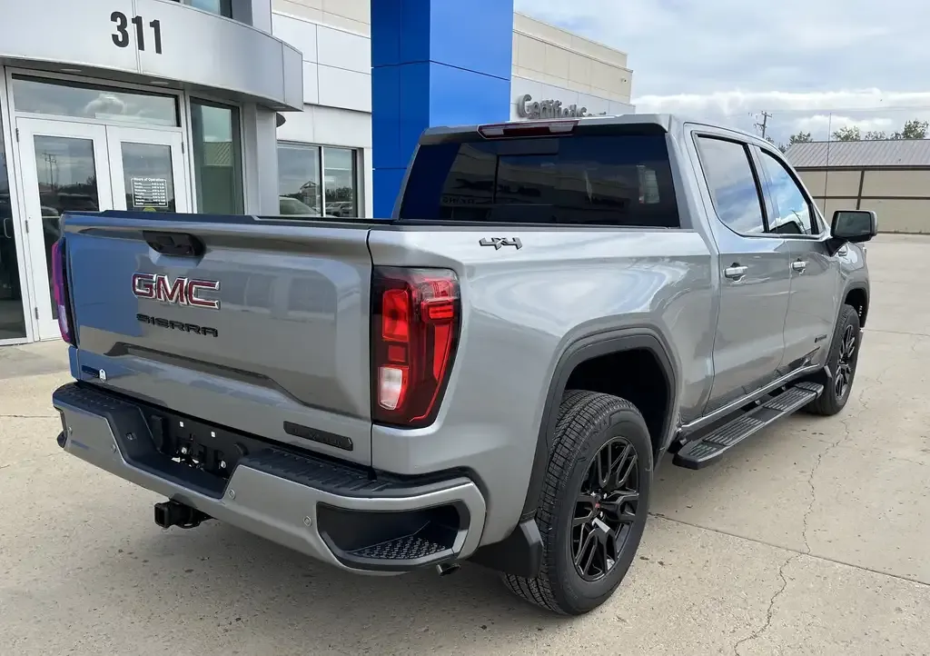 GMC Sierra 1500 2026 photo 2