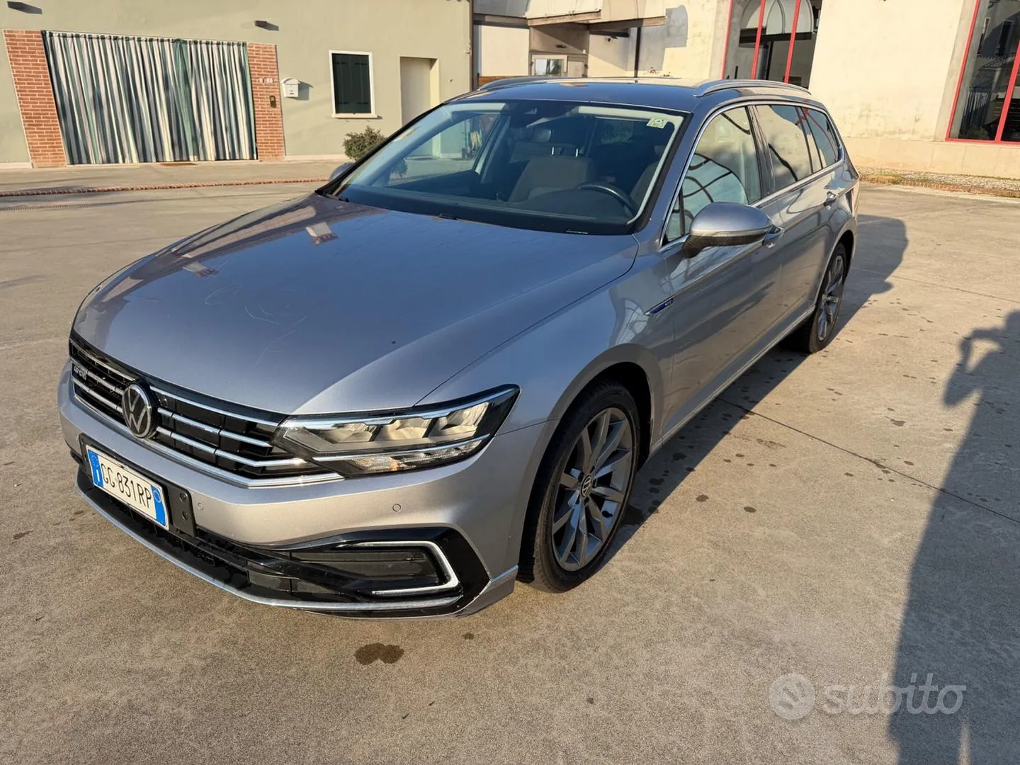 Volkswagen Passat 2022 photo 2
