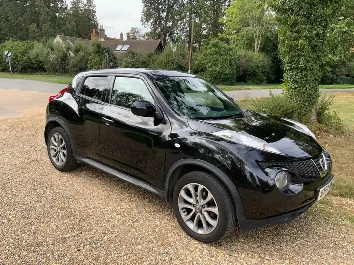 Nissan Juke 2013 photo 2