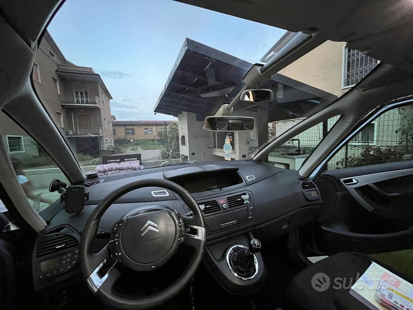 Citroen C4 Picasso 2009 photo 4