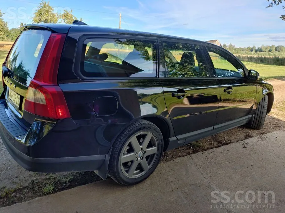 Volvo V70 2009 photo 4