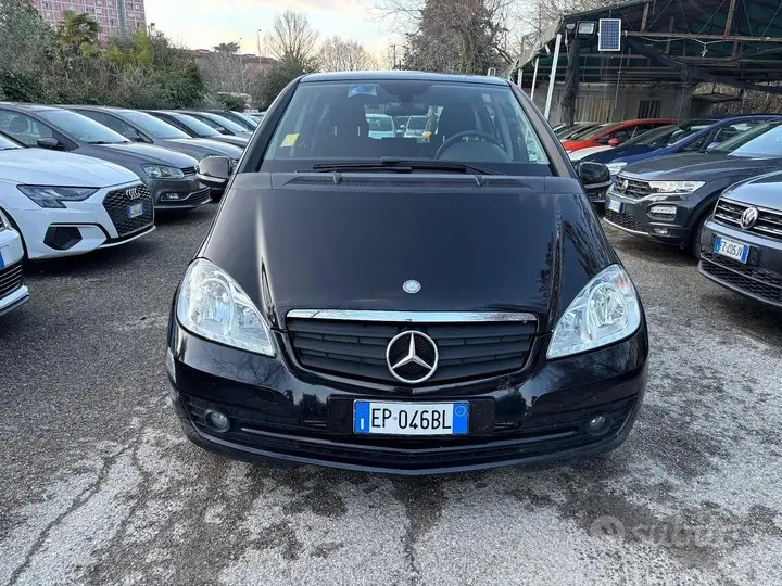 Mercedes-Benz A 2012 photo 2
