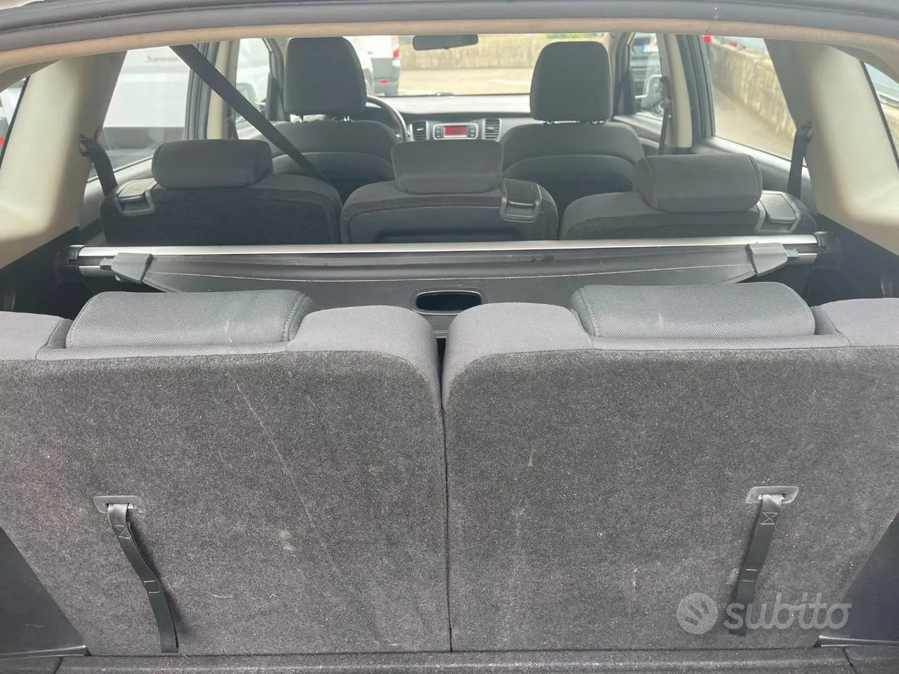 Kia Carens 2014 photo 5