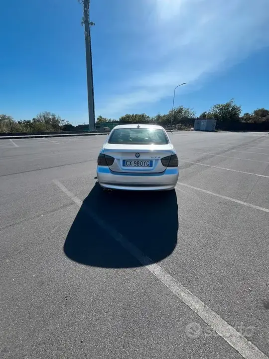 BMW 3 Series 2005 photo 4