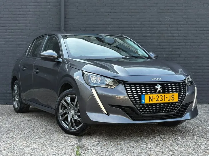 Peugeot 208 2021 photo 2