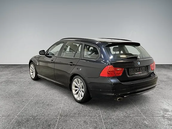 BMW 320D 2012 photo 2