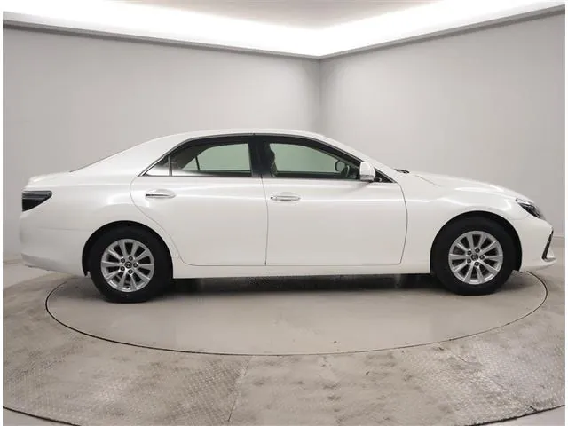 Toyota X 250G 2017 photo 2