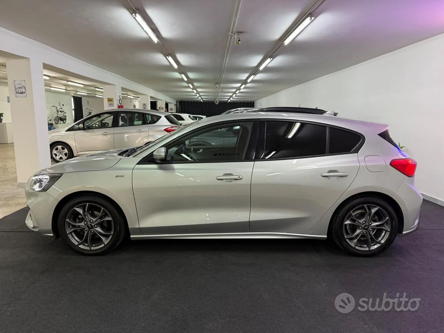 Ford Focus 2022 photo 2