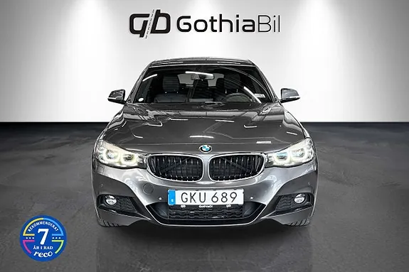 BMW 330I 2019 photo 2