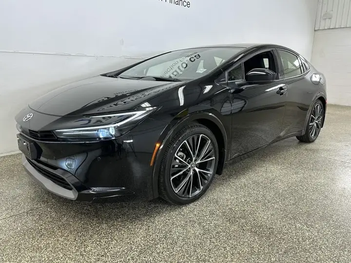 Toyota Prius 2024 photo 3