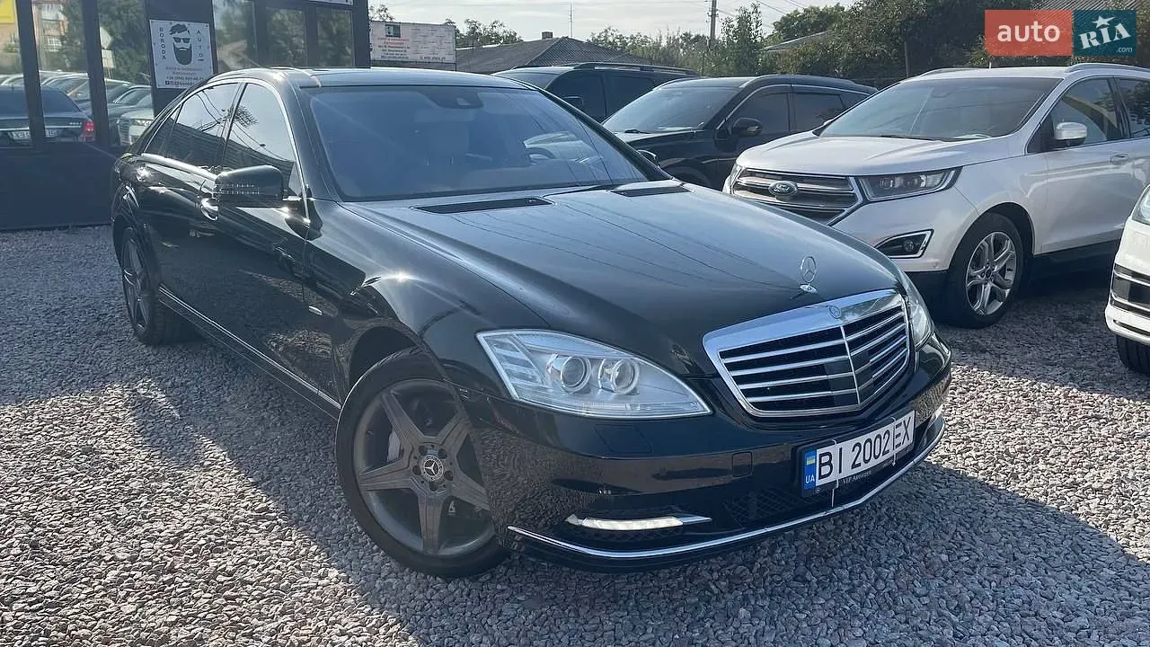 Mercedes-Benz S-Class