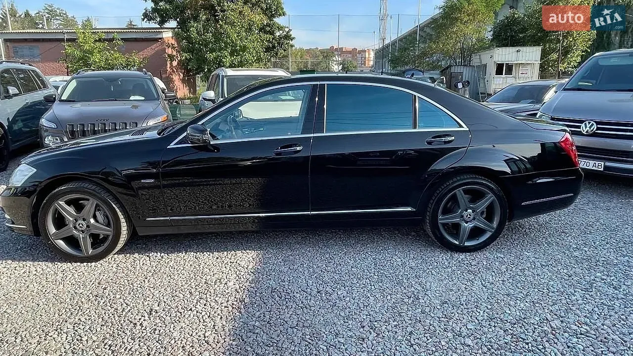 Mercedes-Benz S-Class 2012 photo 4