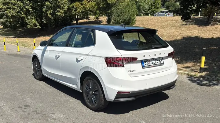 Skoda Fabia 2022 photo 4