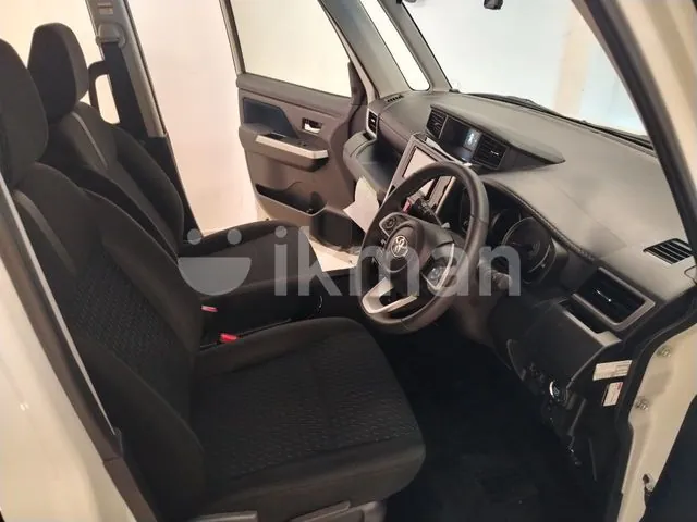 Toyota Roomy 2023 photo 3