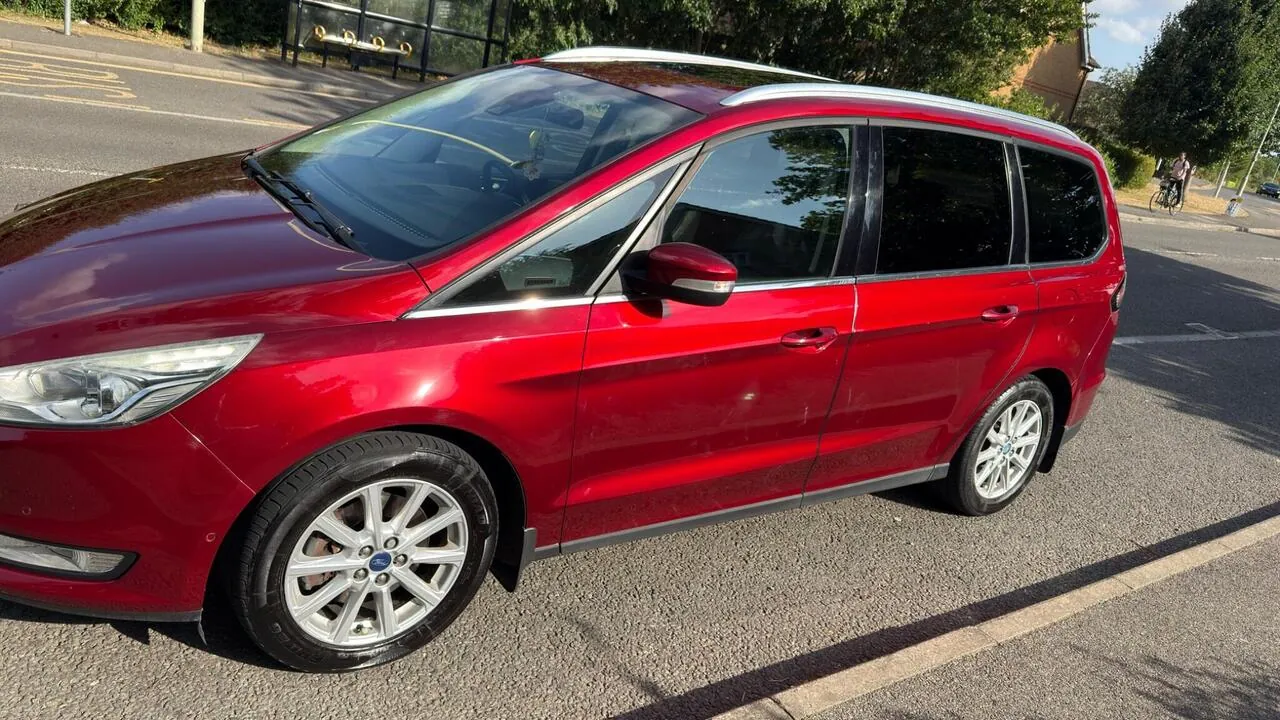 Ford Galaxy 2016 photo 2