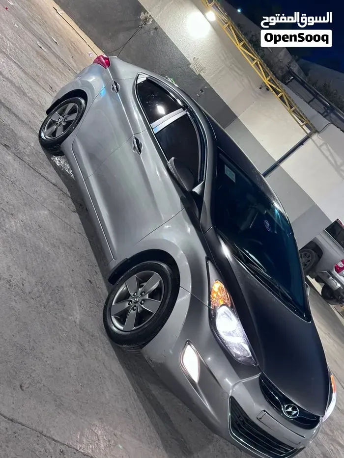 Hyundai Avante 2012 photo 2