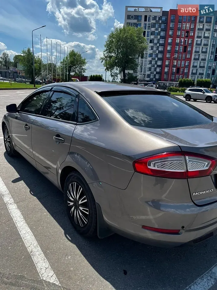 Ford Mondeo 2011 photo 2
