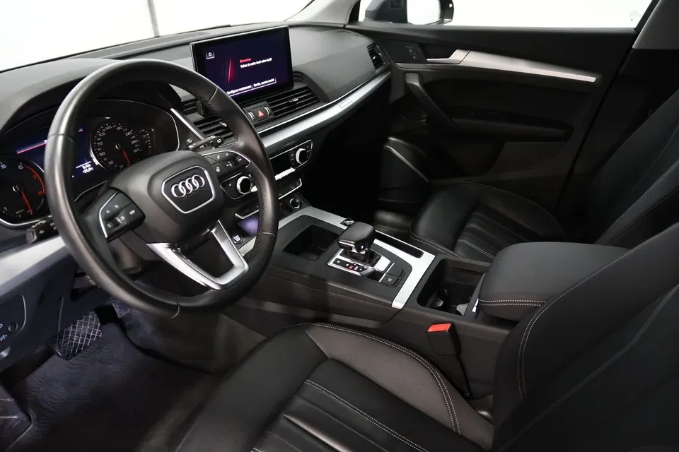 Audi Q5 2023 photo 2