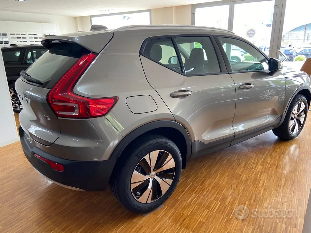 Volvo Xc40 2021 photo 2
