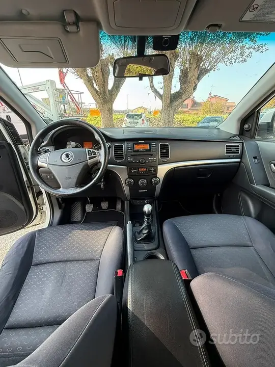 KG Mobility Korando 2012 photo 5