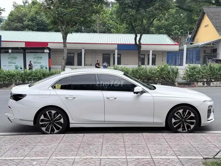 Vinfast Lux A 2021 photo 3