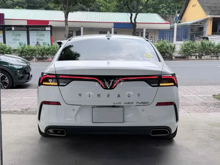 Vinfast Lux A 2021 photo 4