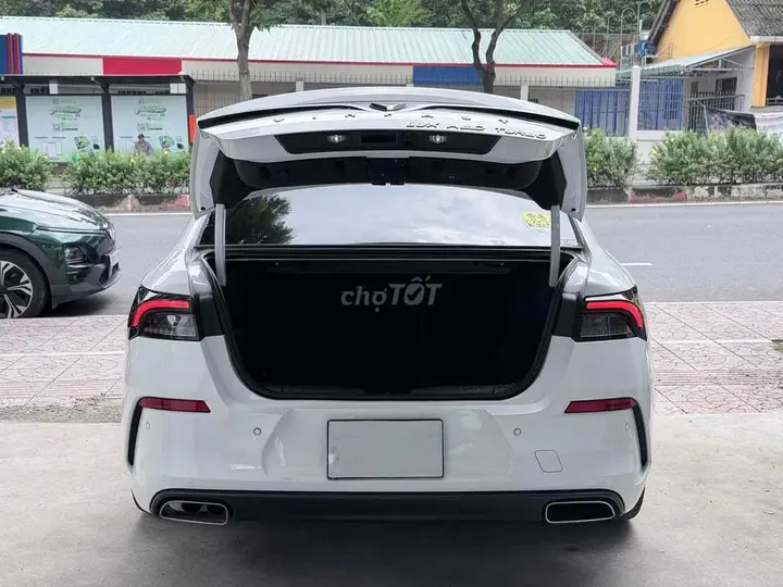 Vinfast Lux A 2021 photo 5