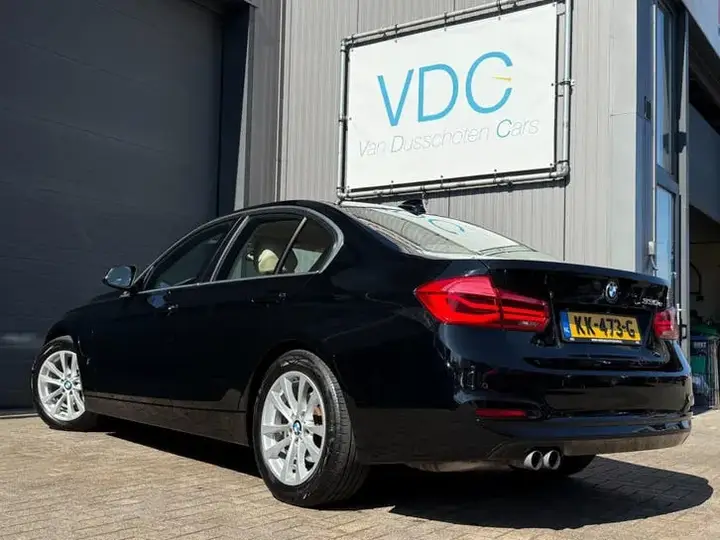 BMW 3 Series 2016 photo 3