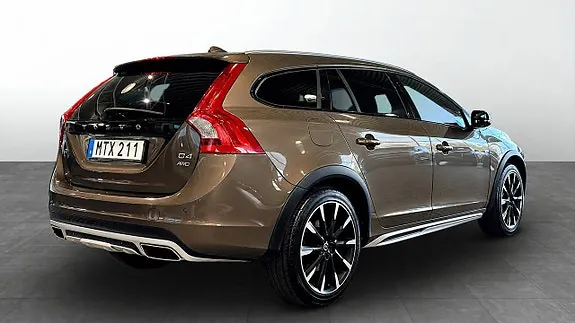 Volvo V60 Cross Country 2016 photo 5