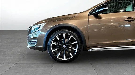 Volvo V60 Cross Country 2016 photo 3